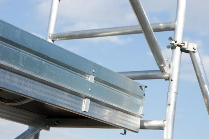 FOLDING MOBILE SCAFFOLD - Image 2